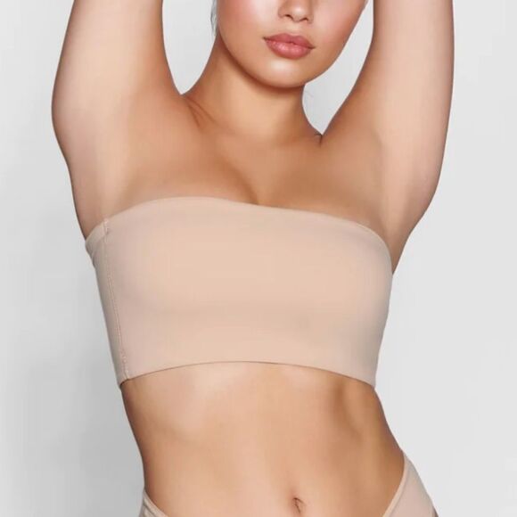 NWT SKIMS Fits Everybody Bandeau In Clay Nude - Picture 1 of 7